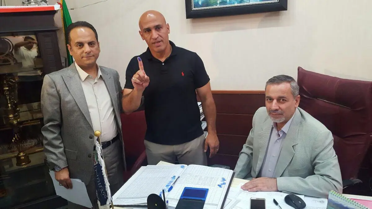 منصوریان چطور قراردادش را با استقلال ثبت کرد؟