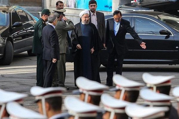 دولت روحانی پول کاهش بودجه دفاعی را صرف یارانه پولدارها می‌کند!