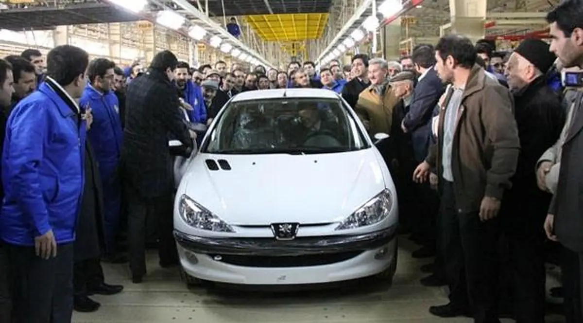 تولید ایران خودرو شش درصد کاهش یافت/ تولید رانا ۶۸ درصد و دنا ۳۰ درصد کم شد+ جدول
