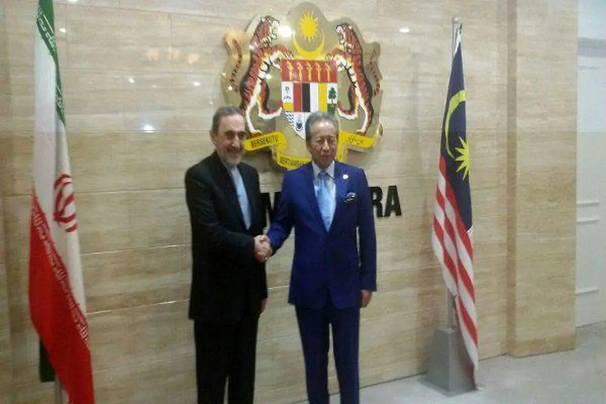 ایران در جهت حمایت از کشورهای مسلمان منطقه در برابر تروریست‌ها ایستادگی می‌کند