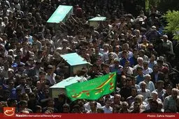 تشییع پیکر ۵ شهید مدافع حرم
