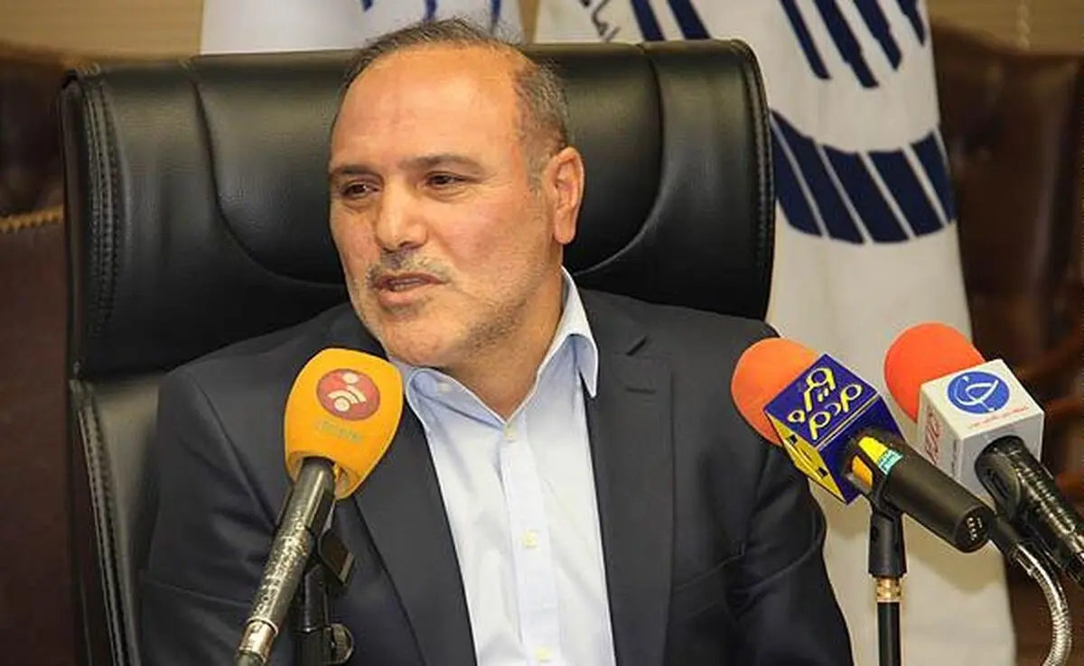 عملیات نصب صندلی‌گذاری در ورزشگاه آزادی کاملا استاندارد انجام می‌شود
