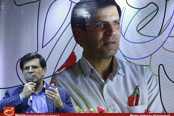 زبان سرود نباید دچار تکلف شود