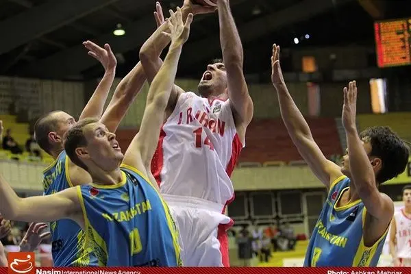 دیدار تیم‌های بسکتبال ایران و قزاقستان