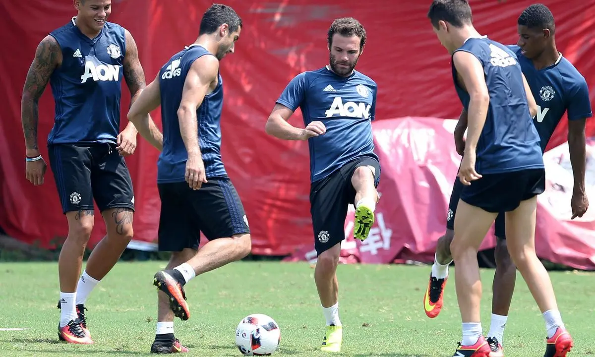 دربی منچستر در چین لغو شد