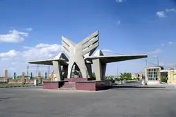 اظهارات هاشمی درباره اردوی مختلط در دانشگاه آزاد