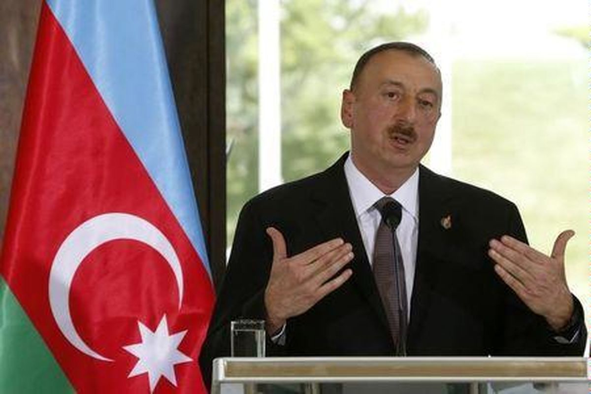 تصویب پیش‌نویس متمم‌ قانون اساسی "آذربایجان"