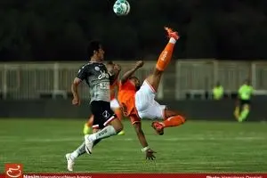 دیدار تیم‌های فوتبال پرسپولیس و سایپا