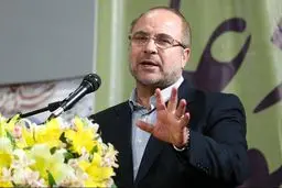 بزرگراه یادگار امام(ره) به تمثال شهدای گردان زهیر مزین شد