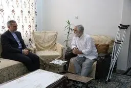 حسین فریدون از حجت‌الاسلام محمدیان عیادت کرد