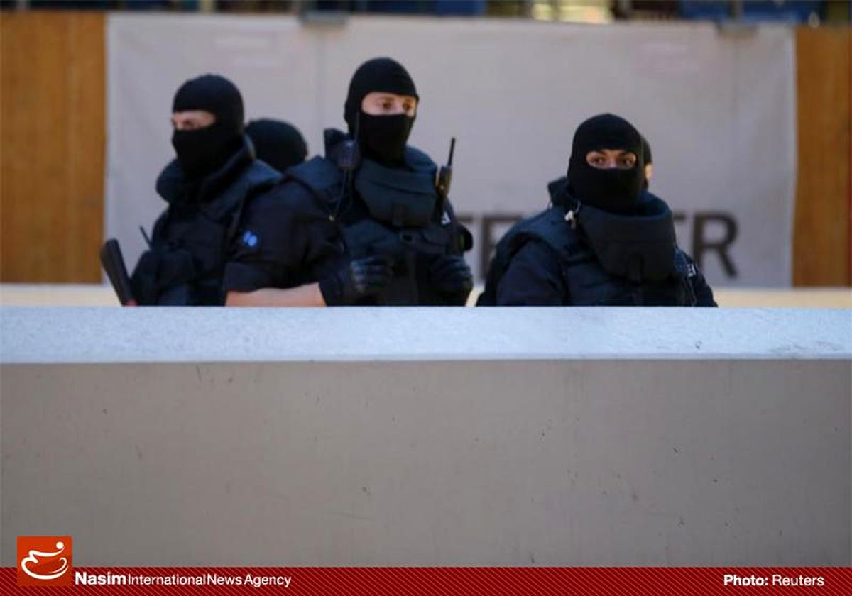 اتریش ۲ مظنون تروریستی را به پاریس تحویل می‌دهد
