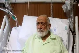 عیادت هاشمی رفسنجانی و جمعی از چهره‌های سیاسی از سیدمهدی طباطبایی + تصاویر