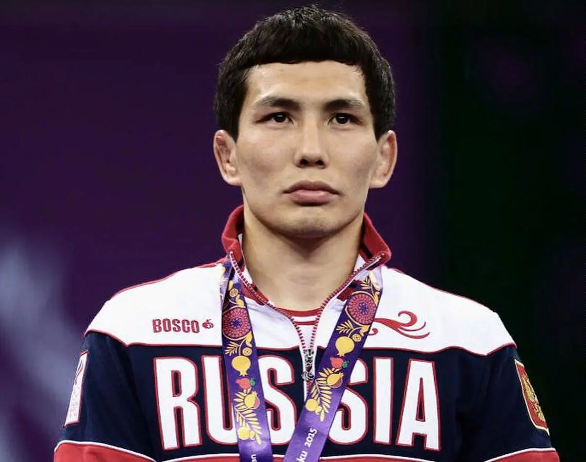 توصیه‌های کمیسیون ویژه اتحادیه جهانی کشتی در مورد روس‌ها