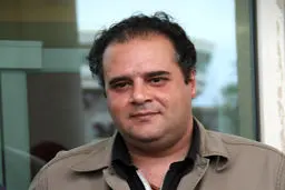 باشعر نو ارتباط برقرار نمی کنم/ همه کتابهای فاضل نظری را دوست دارم