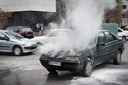 فیلم - آتش‌سوزی پژو پارس در بزرگراه امام علی بعلت نقص فنی - هم اکنون