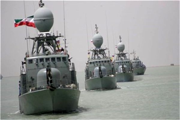 ناوگروه ارتش ۷ ملوان ایرانی را در اقیانوس هند نجات داد