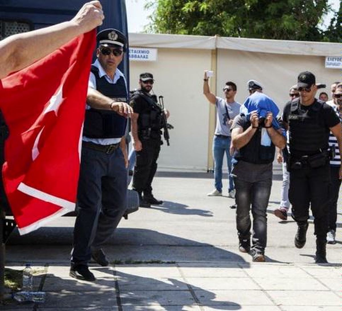 انتقال هشت نظامی بازداشت شده ترکیه در یونان