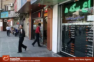 تبانی بانک‌ها در خرید و فروش ارز آزاد/ کار برای تجار سخت شد