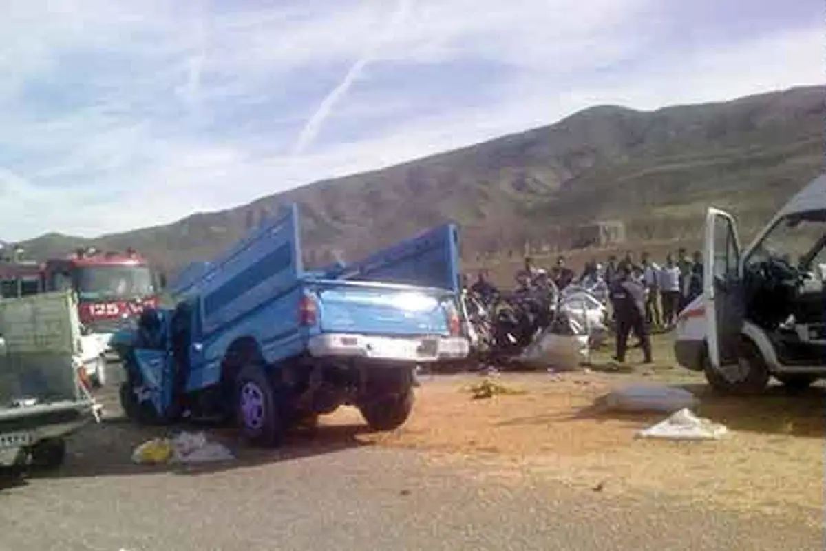 ۱۷ مصدوم در واژگونی نیسان وانت حامل افاغنه