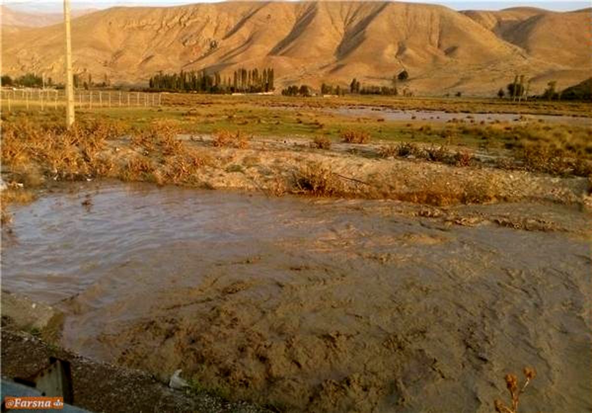 خسارت ۱.۵ میلیارد تومانی سیل در فیروزکوه/ سیلاب وارد شهر نشده است + تصاویر
