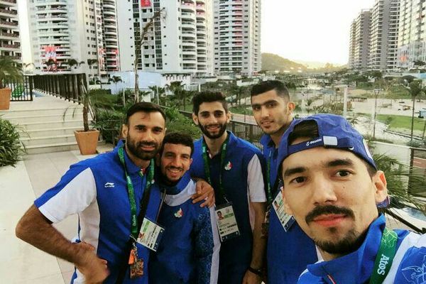بازیکنان تیم ملی والیبال ایران در کنار بهترین تنیسور دنیا + عکس