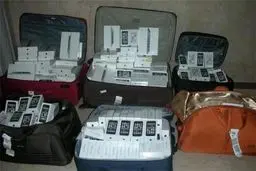 کشف محموله ۴ میلیاردی موبایل قاچاق در بیجار