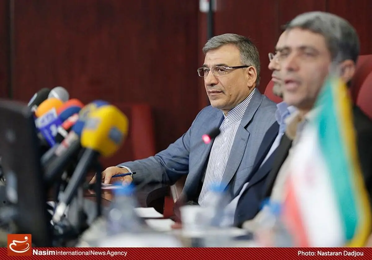 طیب‌نیا یک بازنشسته با مدرک فوق دیپلم ساختمان را معاون خود کرد/ در ساختمان باب همایون چه خبر است؟