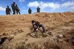 کشف گور دسته‎جمعی حاوی ۲۰۰ داعشی در الانبار