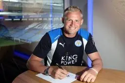 اشمایکل قراردادش را با لسترسیتی تمدید کرد