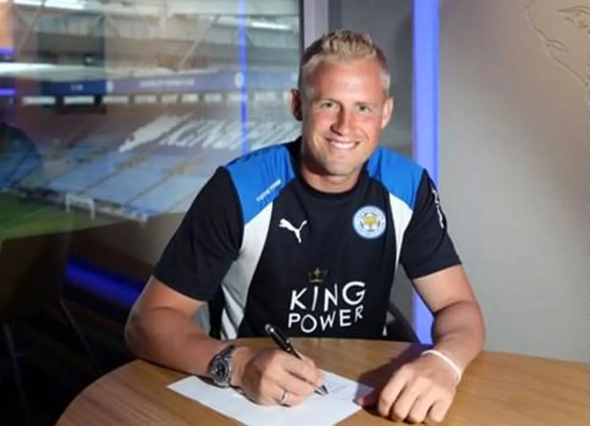 اشمایکل قراردادش را با لسترسیتی تمدید کرد