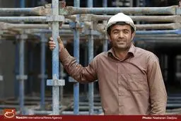 دستمزد واقعی کارگران در دولت روحانی کاهش یافت/ کارگران ایرانی کمترین دستمزد را در دنیا می‌گیرند