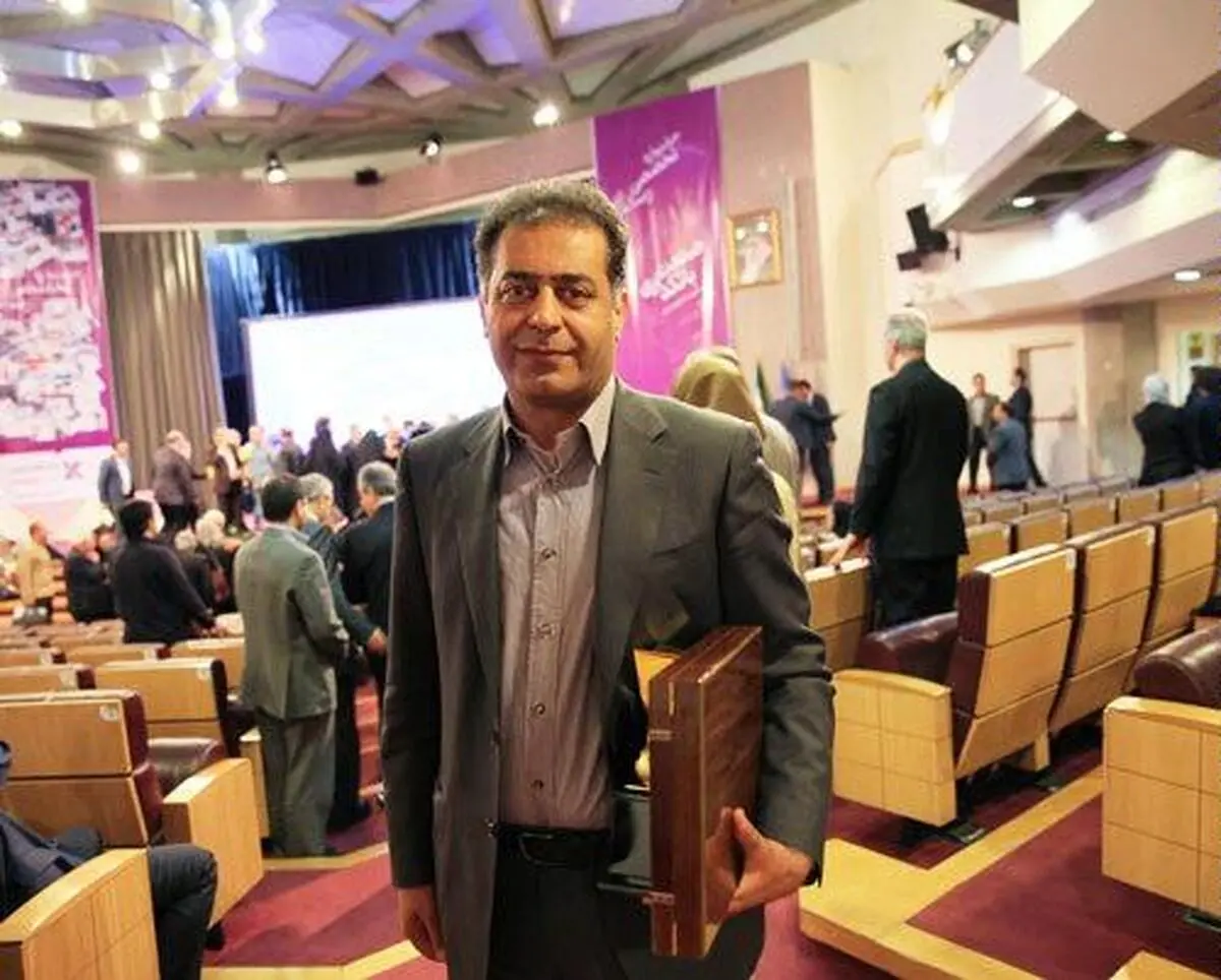 مدیرعامل بانک "قرض‌الحسنه مهر ایران" ۴۰ روز است سرِکار نمی‌رود! / این بانک مدیرعامل ندارد