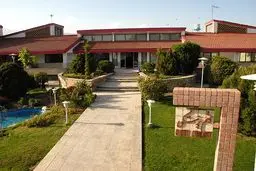 بهره‌مندی ۲۰۰ هزار نفر به طور سالانه از خدمات درمانی مجتمع درمانی هلال ایران