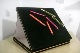 اهدای تندیس 