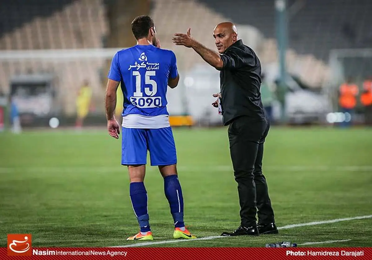 شکست استقلال مقابل پیکان در نیمه نخست