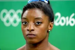 قهرمانی نماینده آمریکا در بخش تمام اسباب ژیمناستیک بانوان