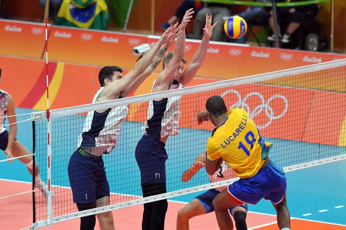 شاگردان رزنده مقهور قدرت‌نمایی آمریکا شدند