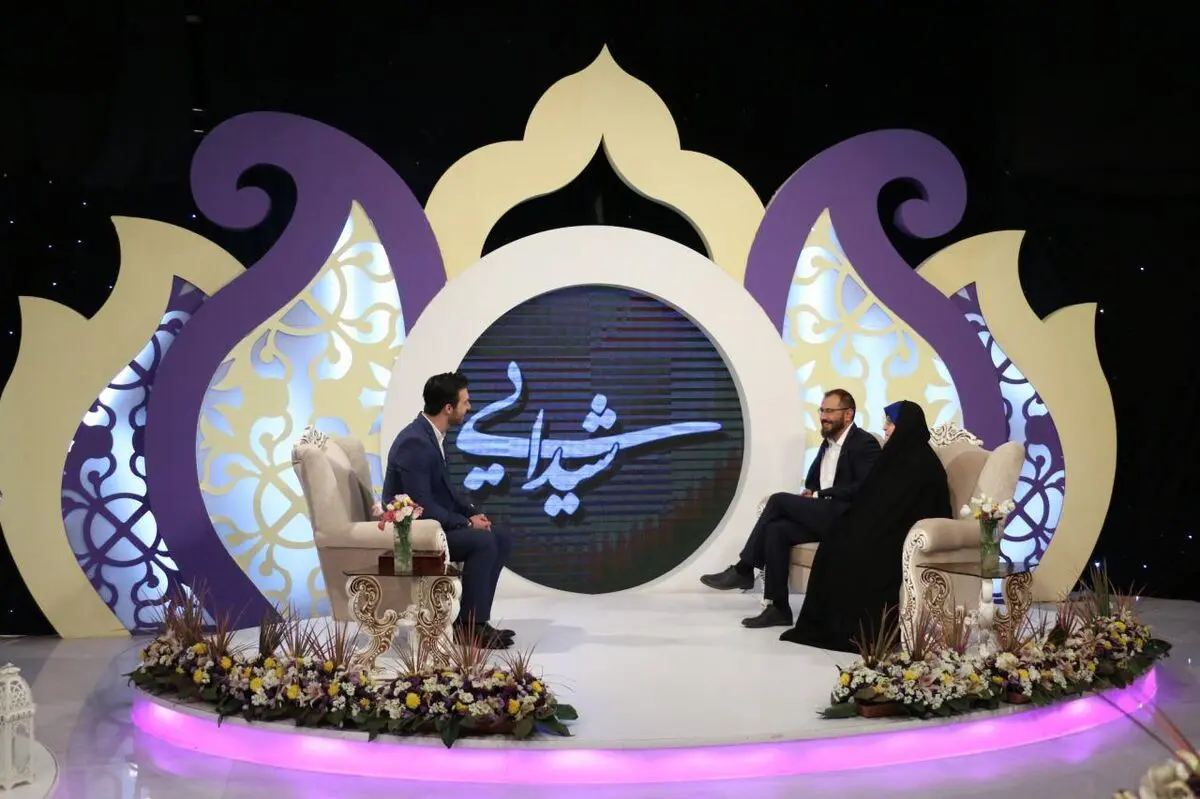 تجلیل مخترع جوان از مدافعان حرم در ششمین شب شیدایی + تصاویر