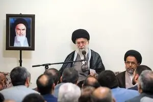 ایجاد خط فاصل با آمریکا از مهمترین مبانی قطعیِ امام است
