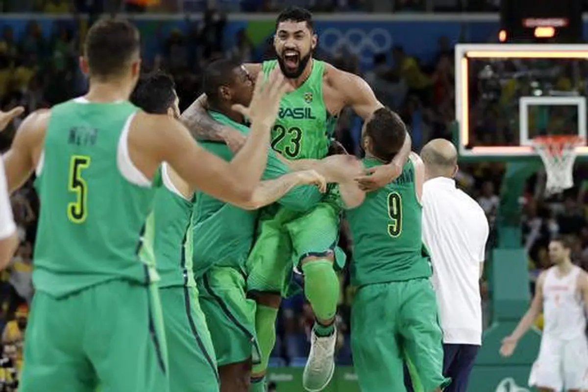 لحظات جذاب و پایان نفس‌گیر رقابت بسکتبال برزیل و اسپانیا