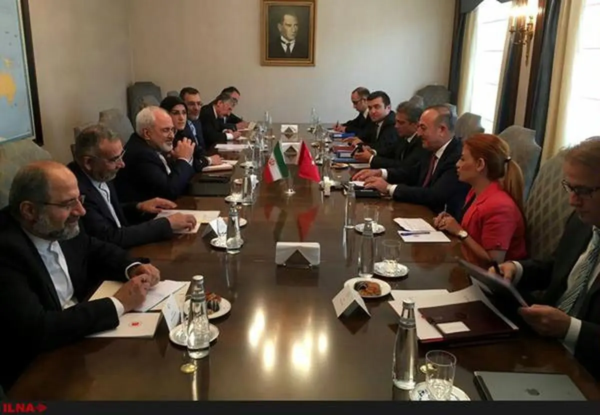 ظریف با همتای ترک خود دیدار کرد