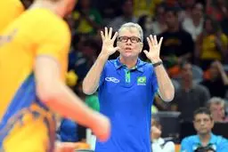 رزنده: این بازی جنگ و تقابل سرویس‌ها بود/ لیبروی ما در تمام طول بازی دنبال توپ می‌دوید