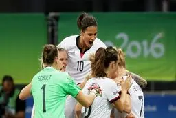 صعود آلمان به نیمه‌نهایی فوتبال بانوان