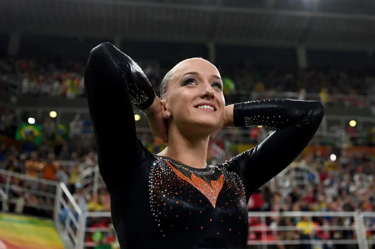 ژیمناست هلندی به مدال طلای ژیمناستیک هنری بانوان دست یافت