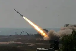 حمله نیروهای یمنی به پایگاه هوایی عربستان