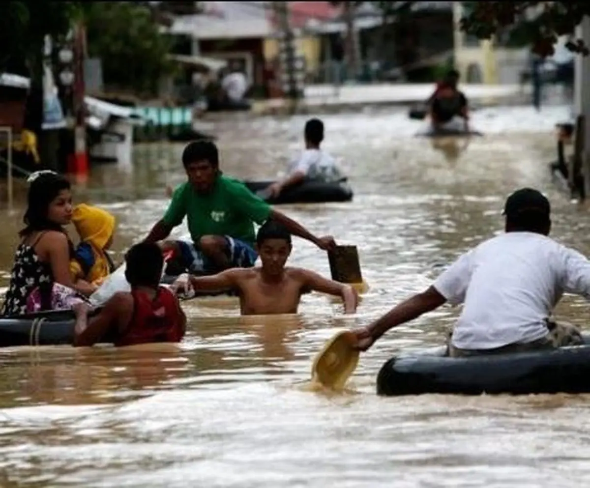 سیل در فیلیپین ده‌ها هزار نفر را آواره کرد