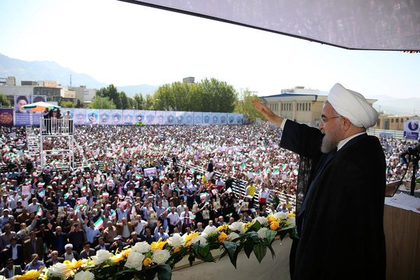 توییت روحانی پس از سخنرانی در جمع کهگیلویه و بویراحمد +عکس