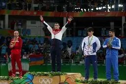 رومن ولاسوف به مدال طلای وزن ۷۵ کیلوگرم دست یافت