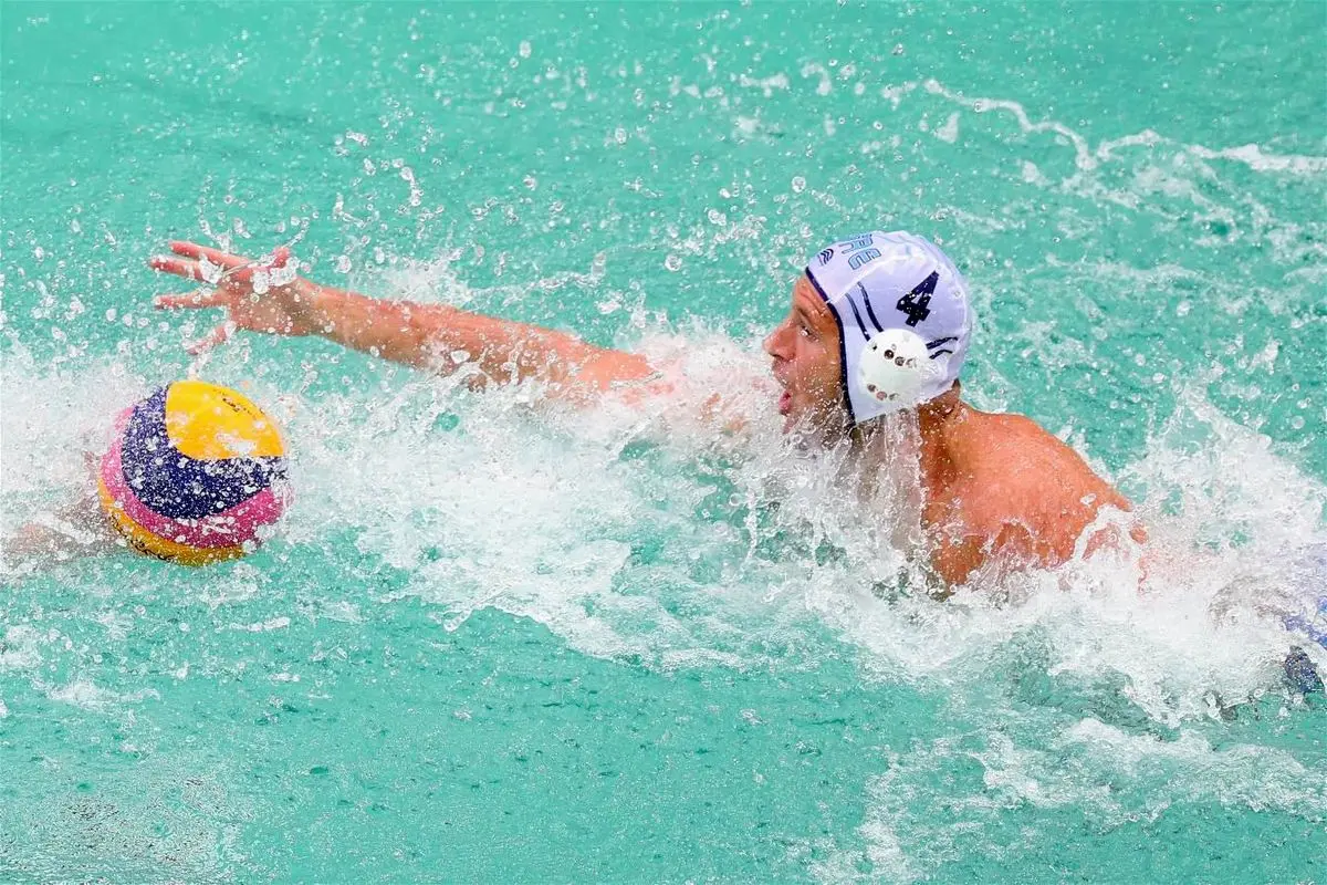 تیم‌های واترپلو آمریکا و فرانسه با وجود برتری از صعود به جمع ۸ تیم پایانی بازماندند