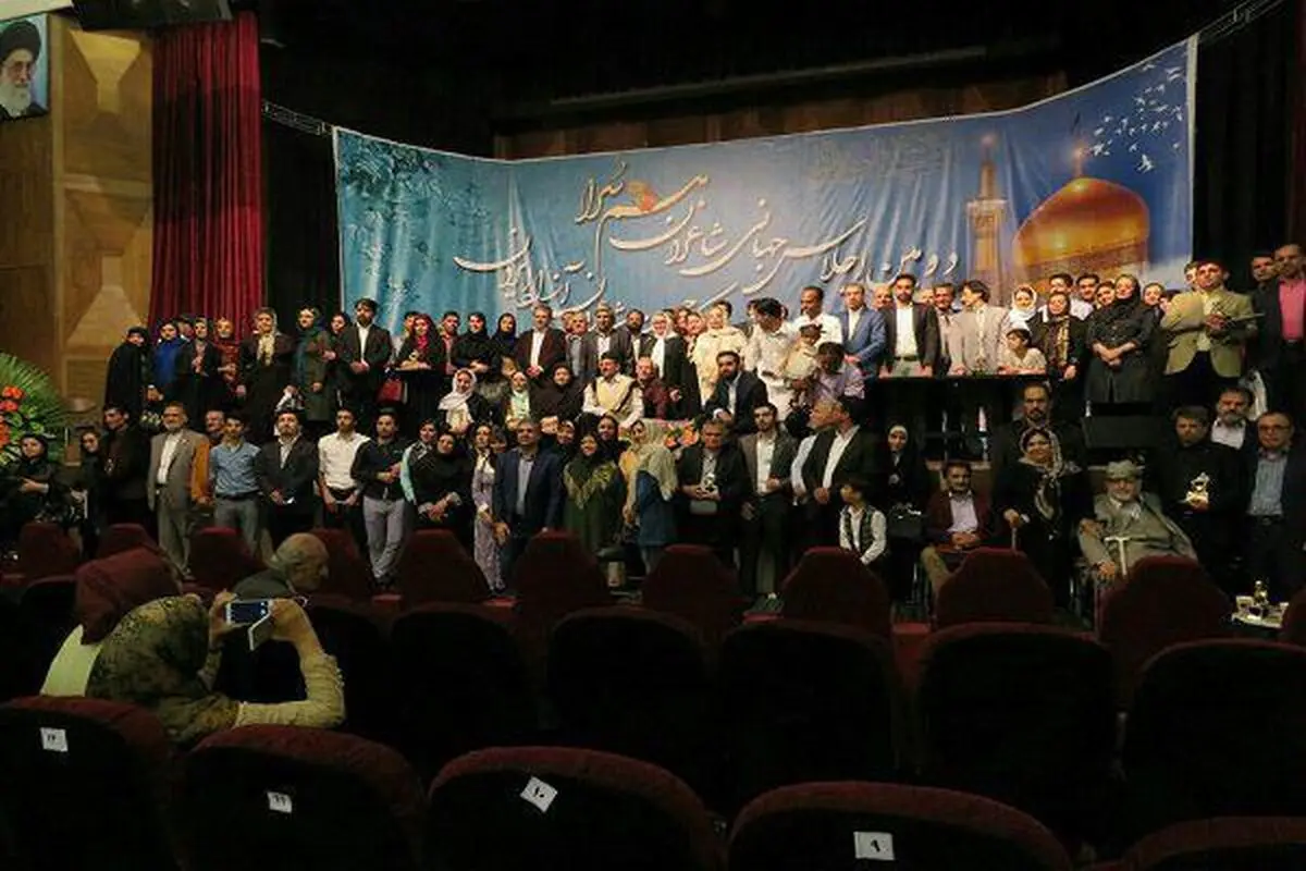گفتمان جهانی با شعر و ادبیات / انتخاب مرحوم حمید سبزواری به عنوان بهترین شاعر سال